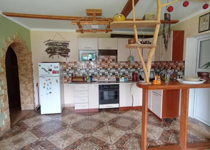 Πανσιόν Sunny House *
